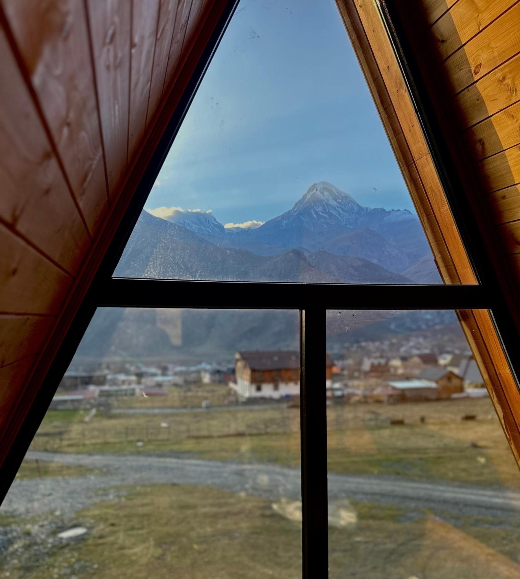 Vista Cottage Kazbegi Bagian luar foto