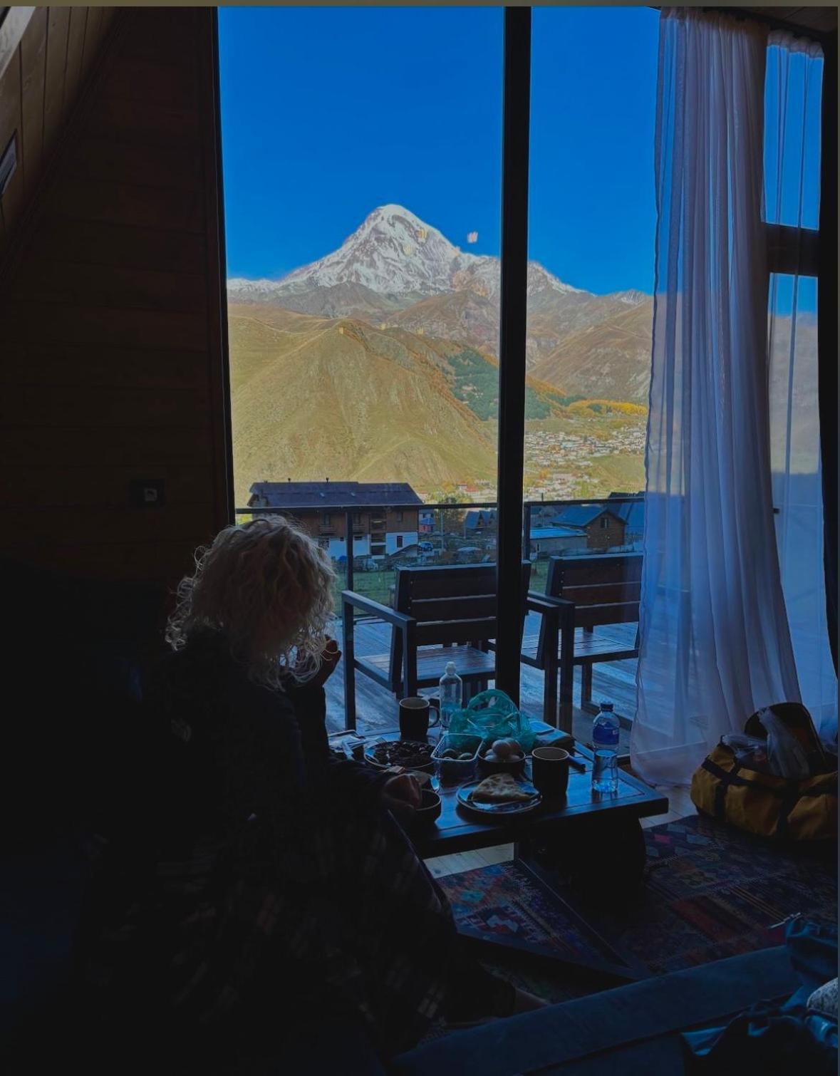 Vista Cottage Kazbegi Bagian luar foto