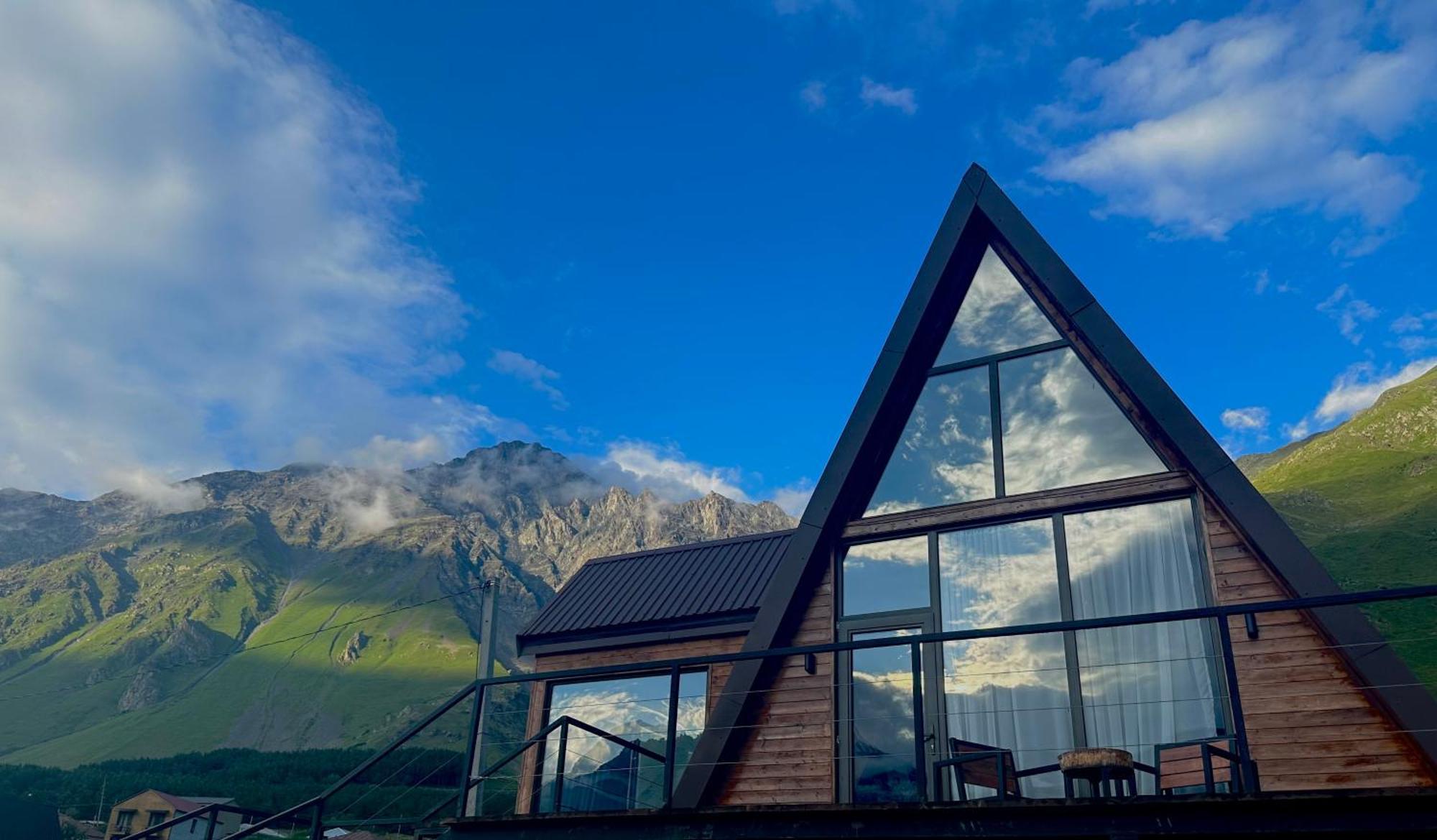 Vista Cottage Kazbegi Bagian luar foto